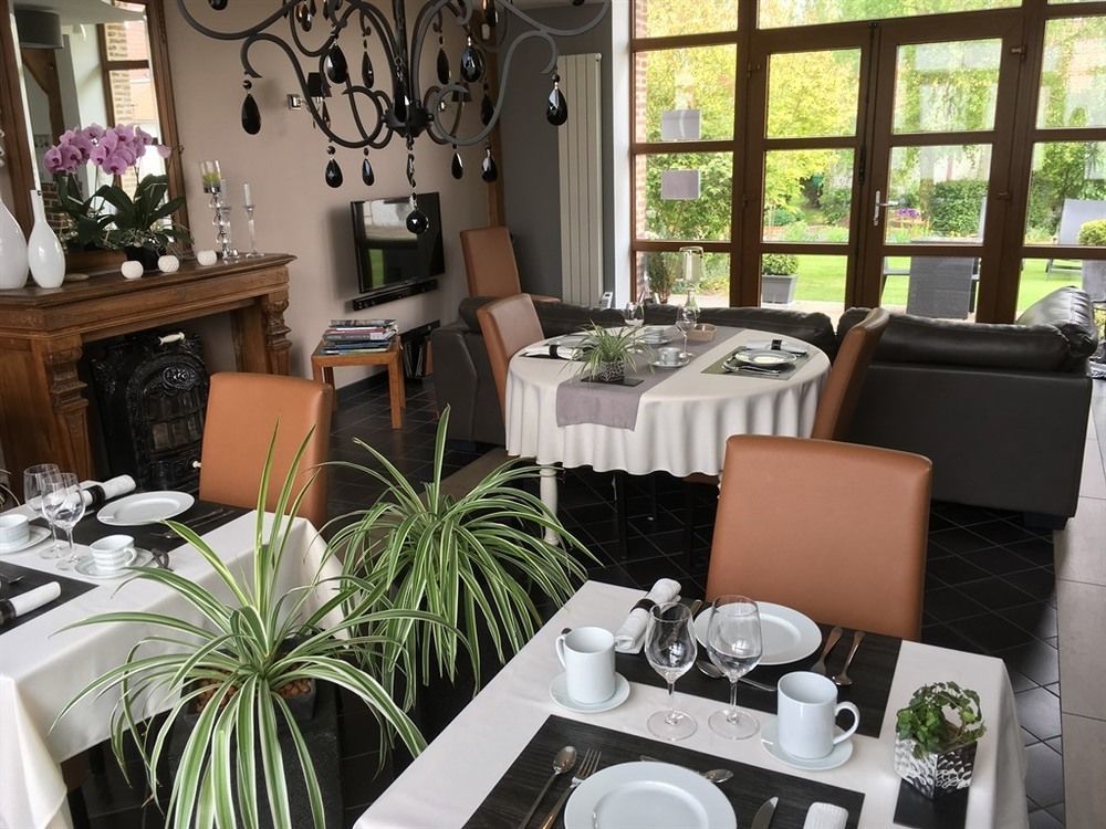 Au Coeur Des Hotes Steenvoorde Εξωτερικό φωτογραφία